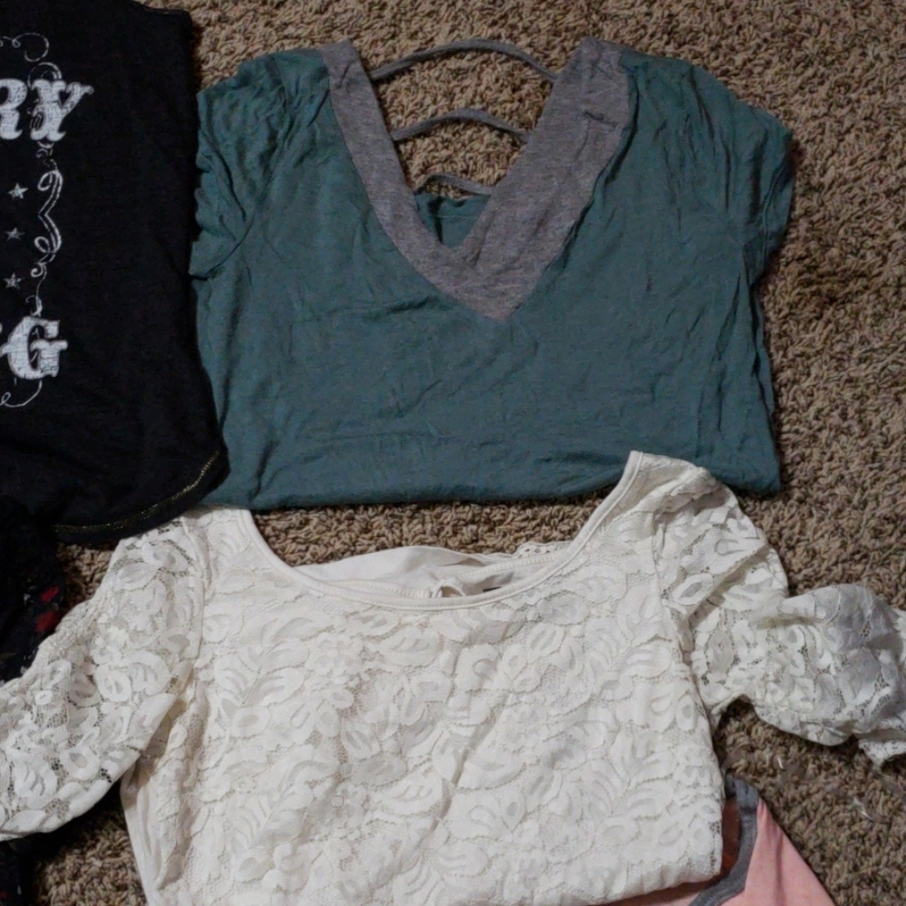 Shirt bundle! - Picture 3 of 6